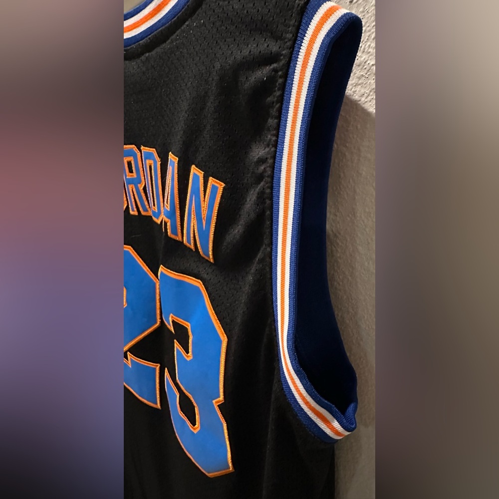 Michael Jordan #23 Tune Squad VTG Authentic Champion Black Jersey Size M in VGC - Picture 10 of 16